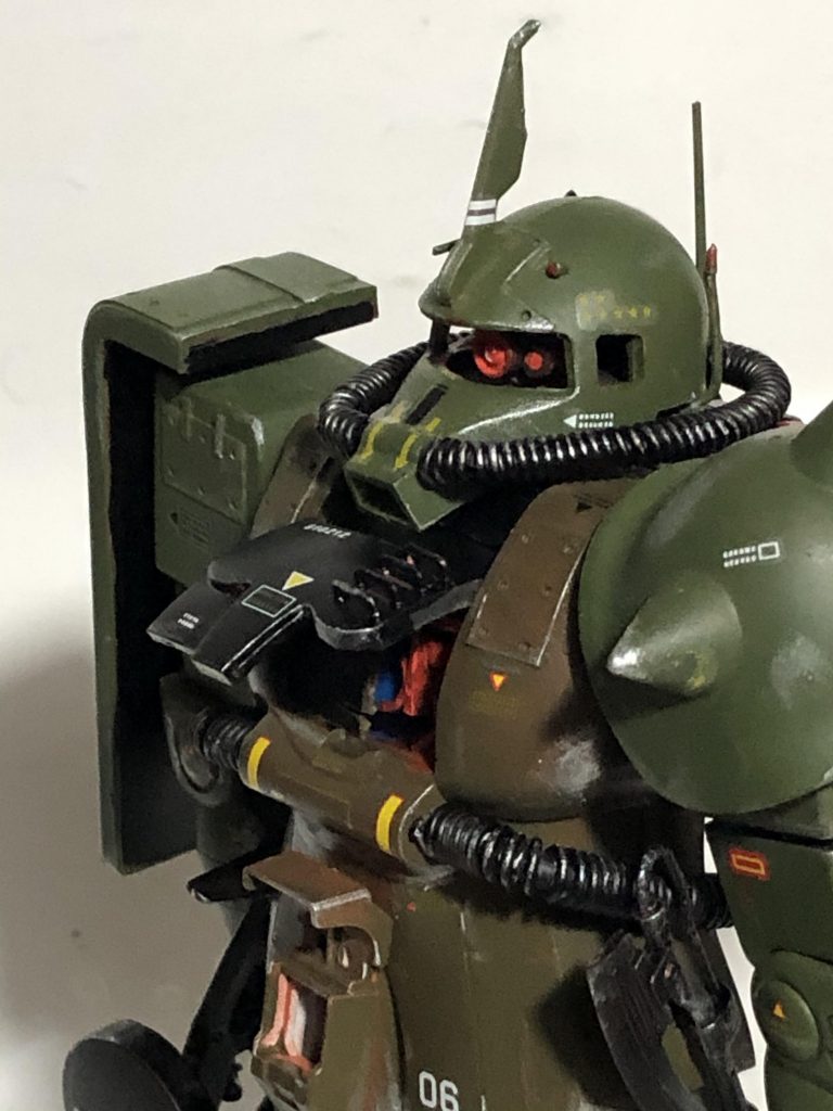 コックピット

ハッチがガバッとオープン！

非常灯点灯で真っ赤っかって設定。