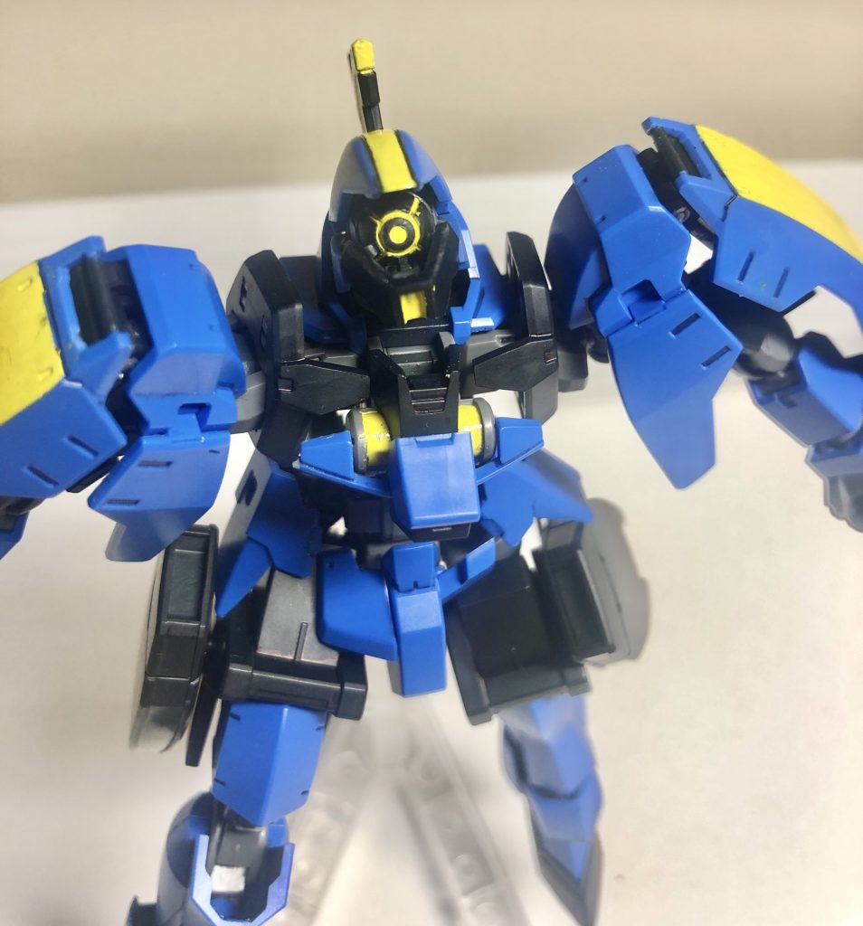 ちゃんと頭部の中にある目も塗装してあります。