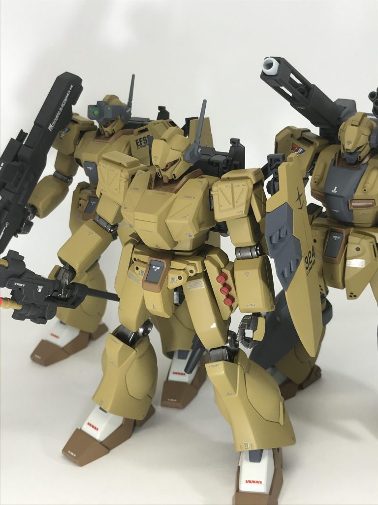 この小隊もサンドカラーですが、宇宙軍所属の設定です。( ^ω^ )良かったら、前回投稿したジムⅢ小隊と見合わせ下さい。