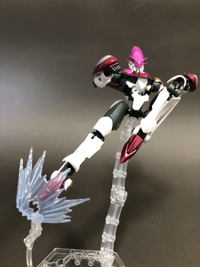 衝撃のファーストブリット!
