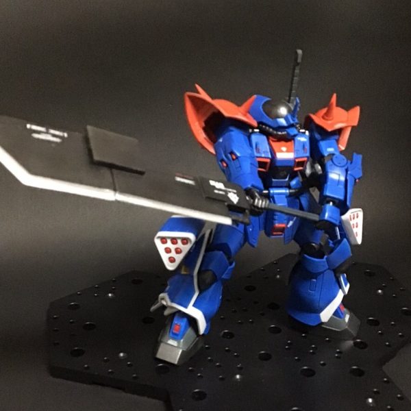 斬れないなら叩き潰すジオンの騎士