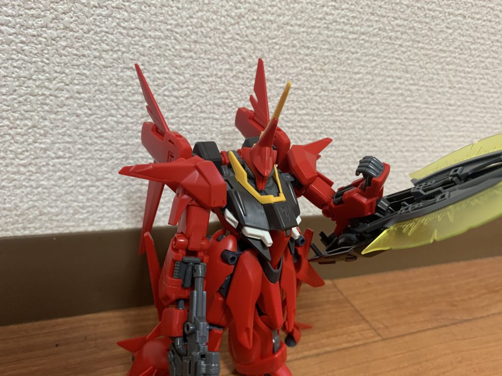 接近戦でこの盾を相手にグサーって刺すワケですよ。逃げた相手はライフルでボンガボンガ撃ち抜くワケで(^^)