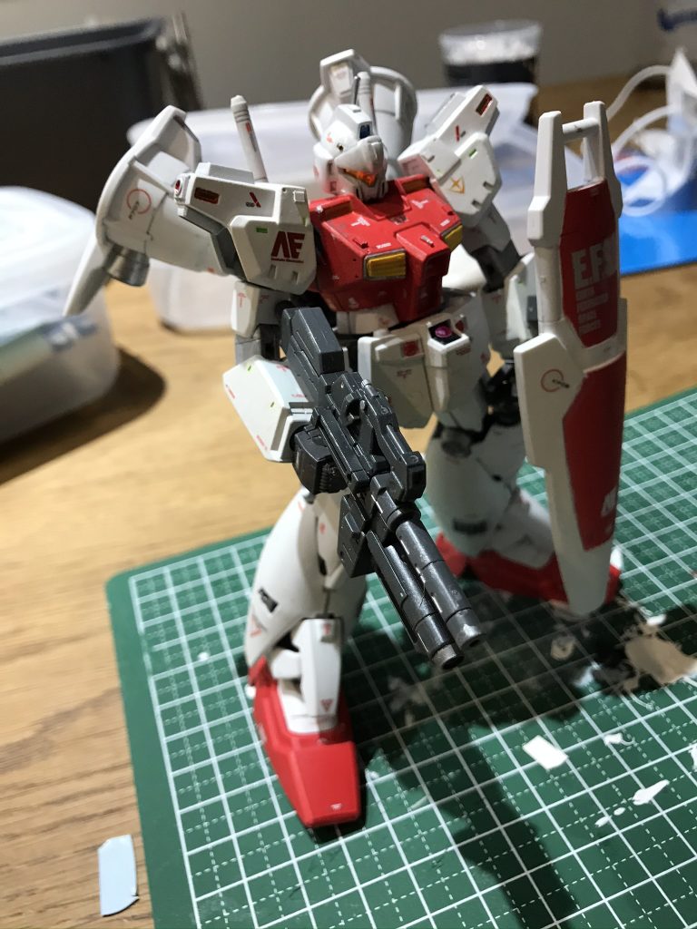 作る際にはとてもワクワクして、日中もふとした瞬間にどう作ろうか、と考えるほど夢中になって作りました。
…が、それ故に早く完成した過ぎて、
様々なところで丁寧に作りきれず、粗が出てしまいました(^^;