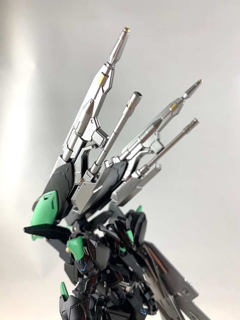 バエルアームズ
フラウロスのマシンガンとバルバトスルプス用200mm砲を組み合わせました。