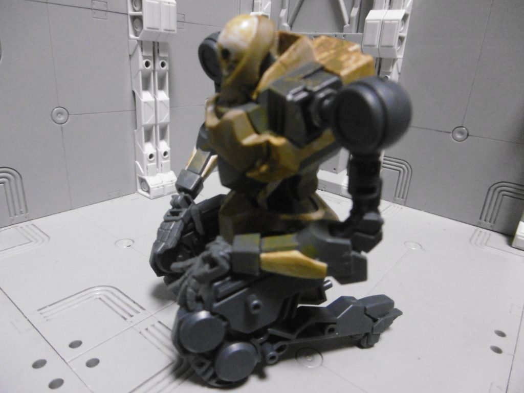 *以上です。* コックピット集中攻撃マン。
最近ガンプラ界隈がギスギスしているような感もありますが、世界観や元の設定を深く考えずに弄り倒すのも一興だと思います。
数か月ぶりにガンプラ弄りをしましたが、楽しかったです。