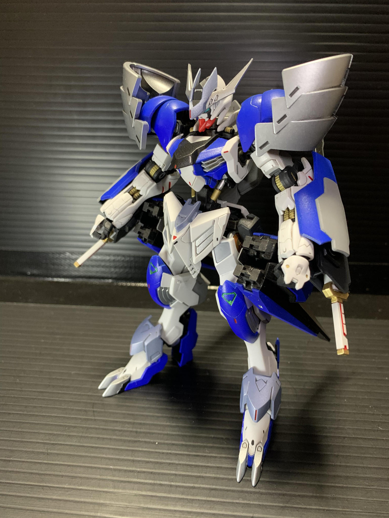 ガンダム バルバトスルプス 銀 シロガネ 銀龍 ﾁｰﾑgbhさんのガンプラ作品 Gunsta ガンスタ