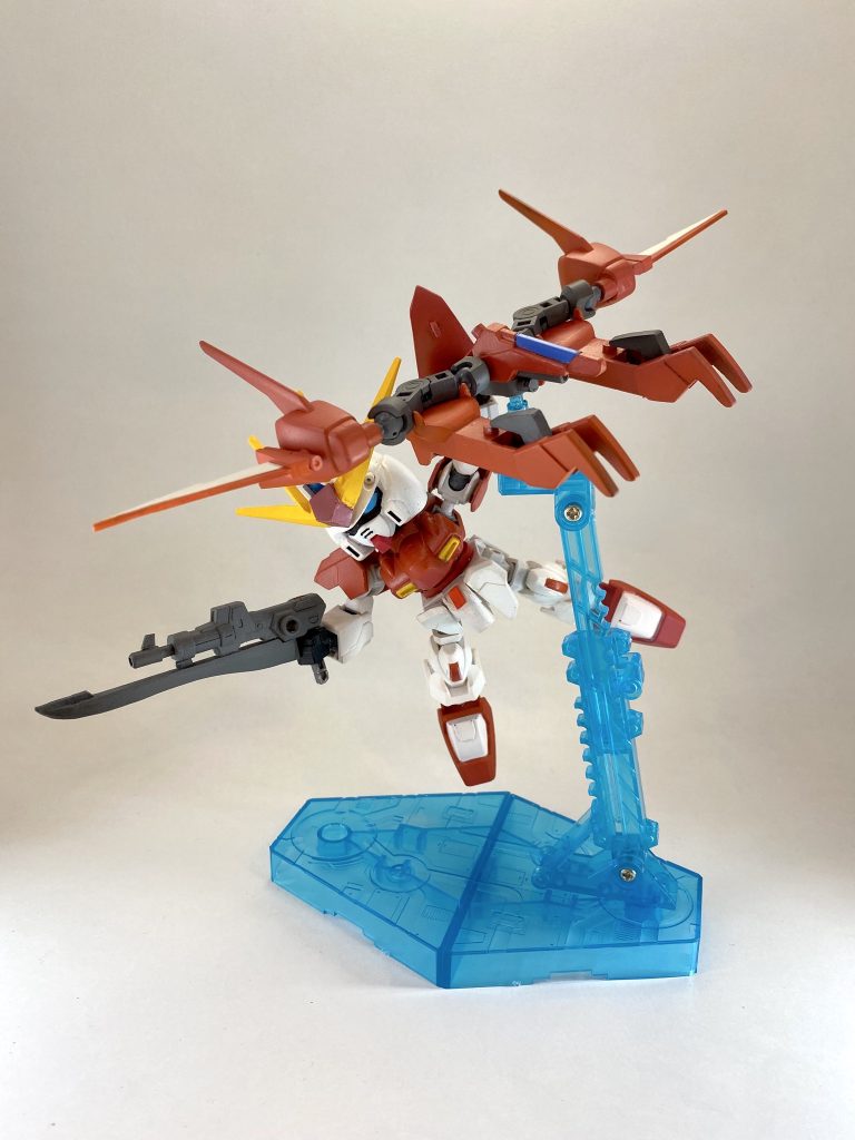 後ろに付いているグリップに掴まってぶら下がる
ことも出来ます。