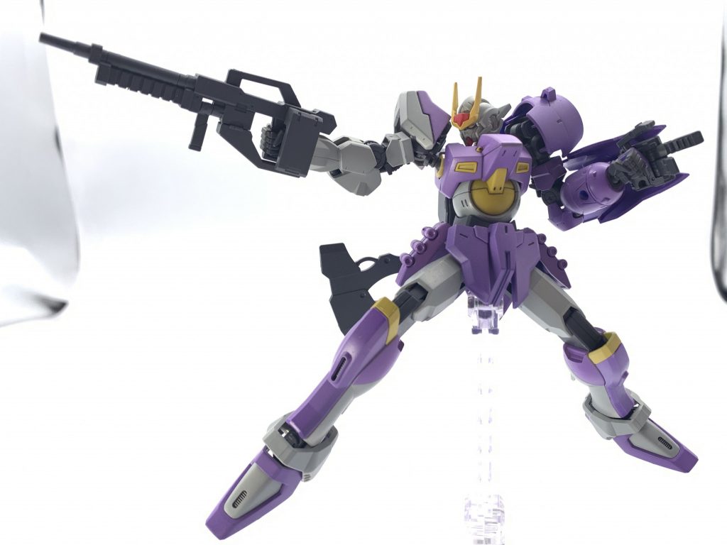 ポーズ3
SEED撃ち。