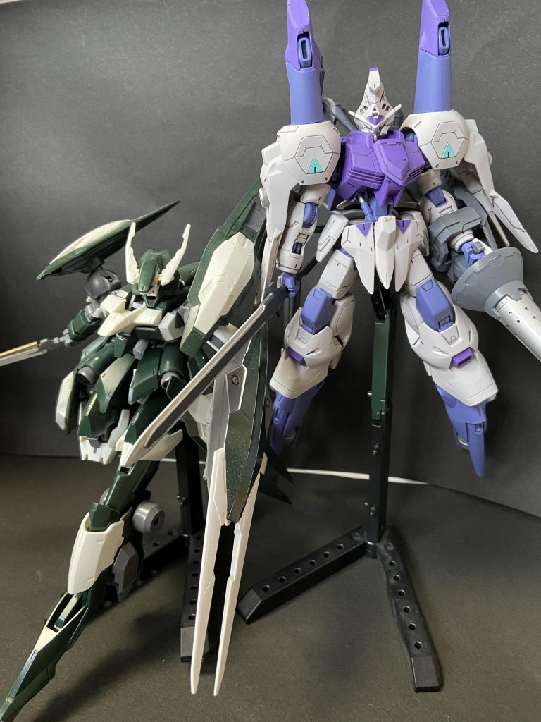 実はモチーフはレギンレイズジュリアだったりします
脚部に長いスラスターとか長物武器とか