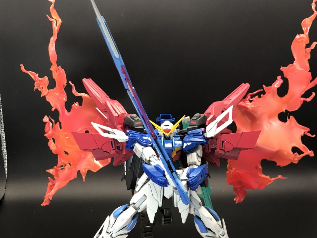 SEED DESTINYのアロダイトからの光の翼の描写が特に好きで中学生の時は特にデスティニーガンダムは1番の推し機体でした（*'∀'人）♥*