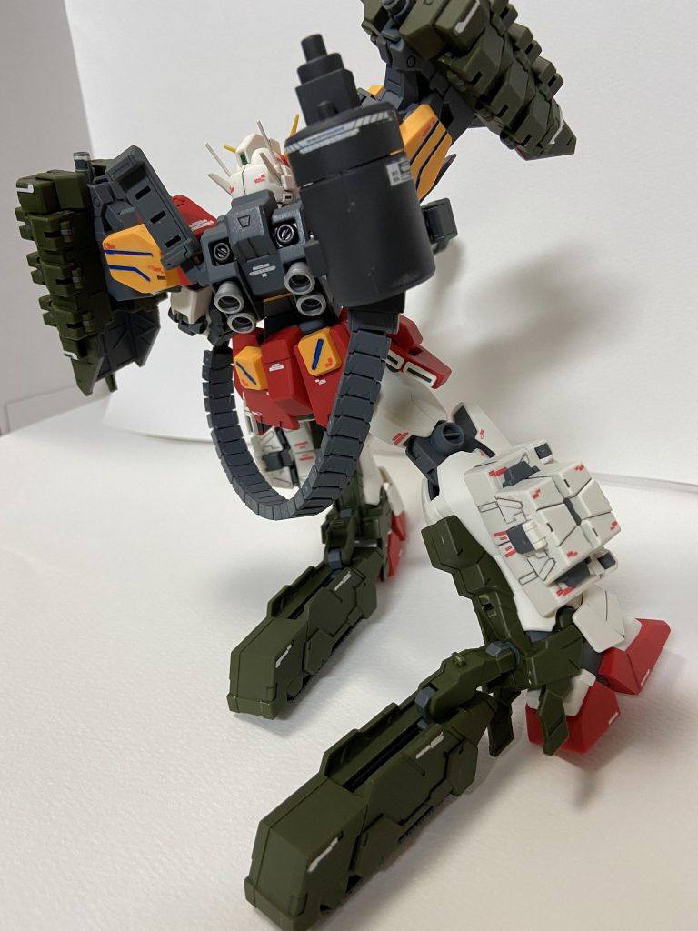 こんなコーナリングのような姿勢でも安心