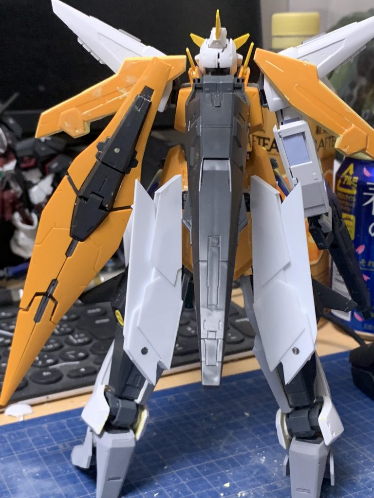 腰が寂しかったから、デルタプラスのバインダーをトレースしつつアレンジして折りたたみのウイングに