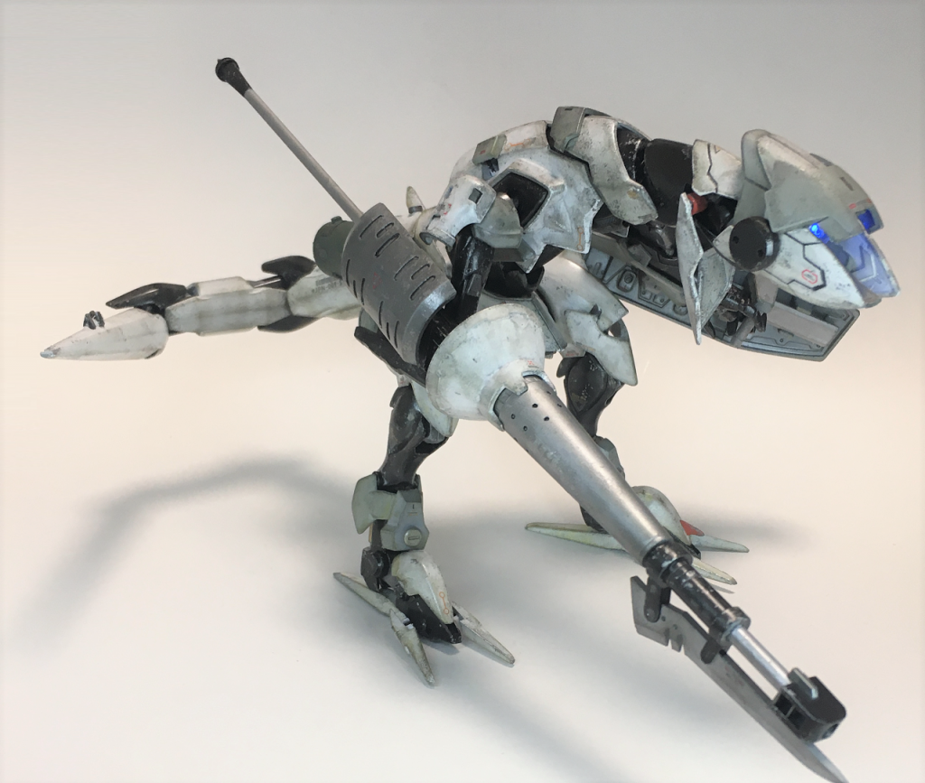 前面
ランスはコトブキヤのバトルランス。