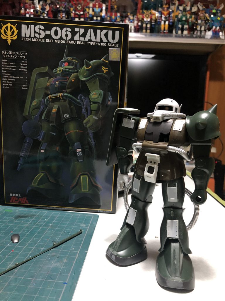 中古ジャンクで手に入れたキットには前の持ち主がシン・マツナガザクの頭部が添付されてたので使ってみました☆