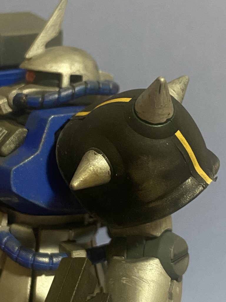 デカールでラインをワンポイントに入れてみました！