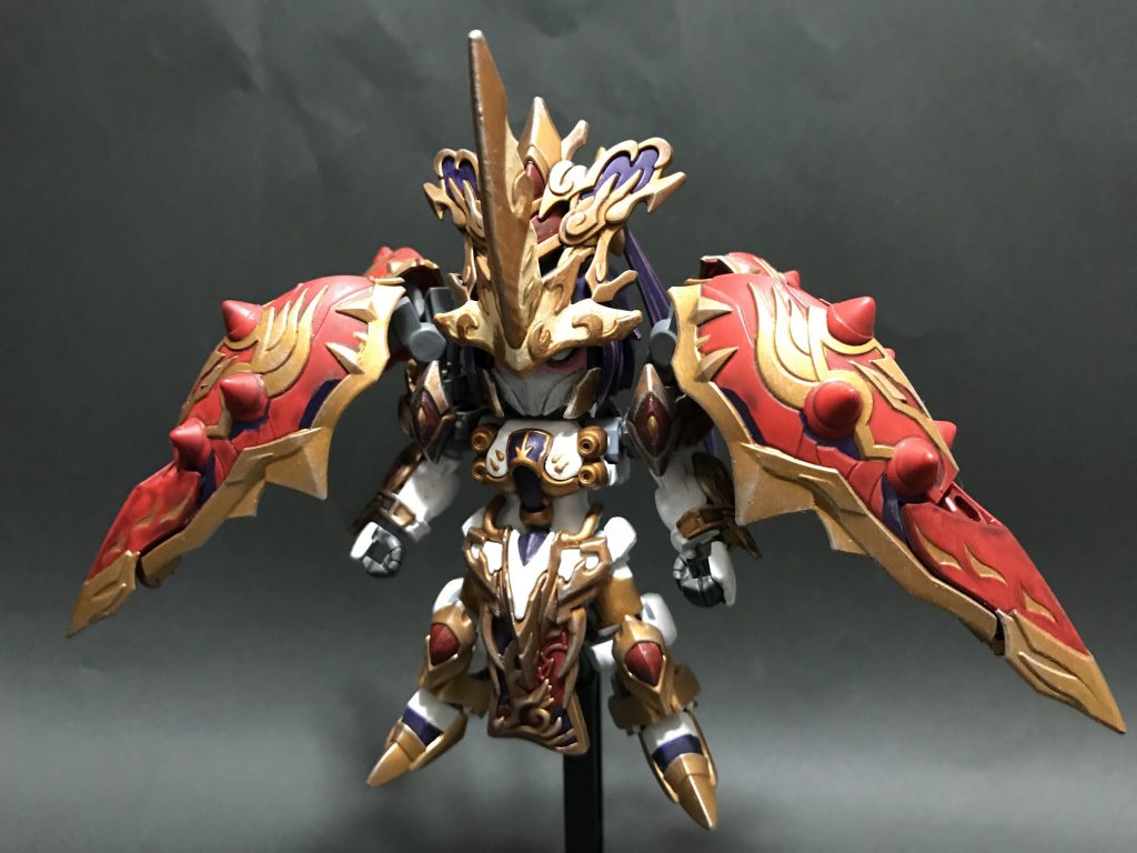 目を描くのがとても大変でした・・
フリーハンドで挑戦しましたが、顔とのバランス難しいです。