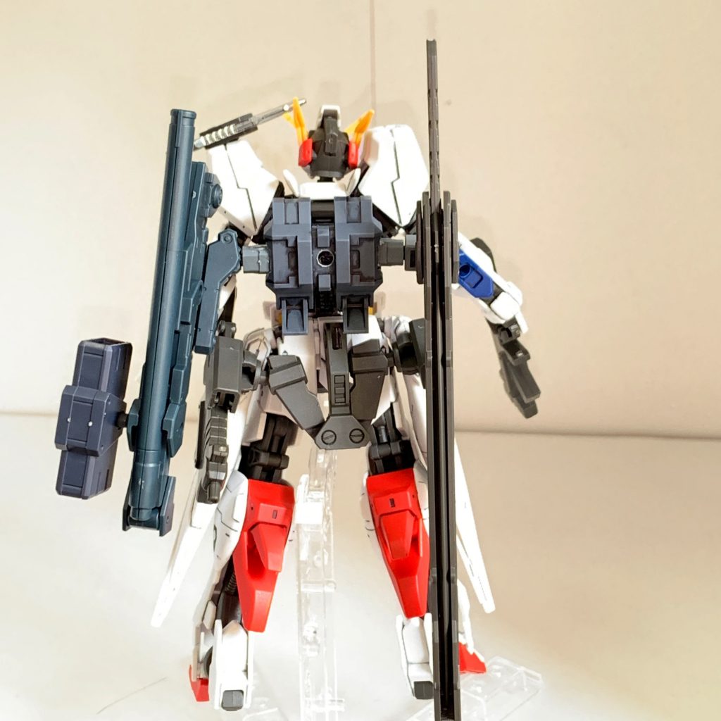 バックパックはダンタリオンの物を改造してメイスと折りたたみ式長射程キャノンを接続腰のパーツでアスタロトのアサルトライフルを懸架できるようになっています