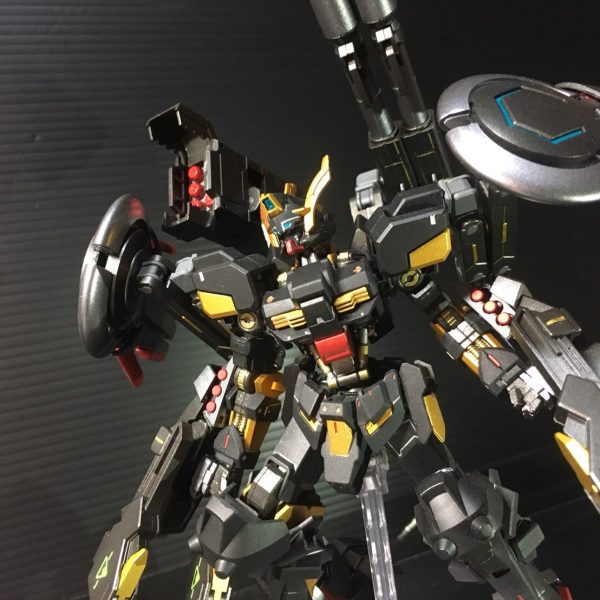 ガンダム・ウヴァル(厄祭戦時復元仕様)