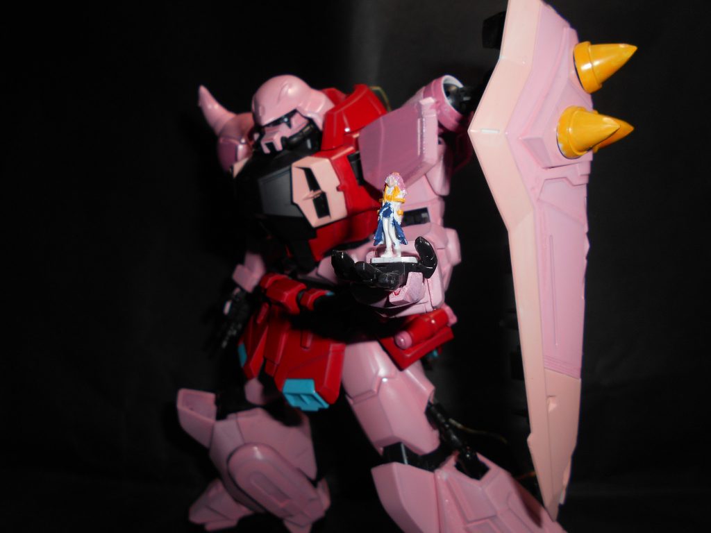 アクション系の機体ではない為そこまでのポージングは取らせません笑