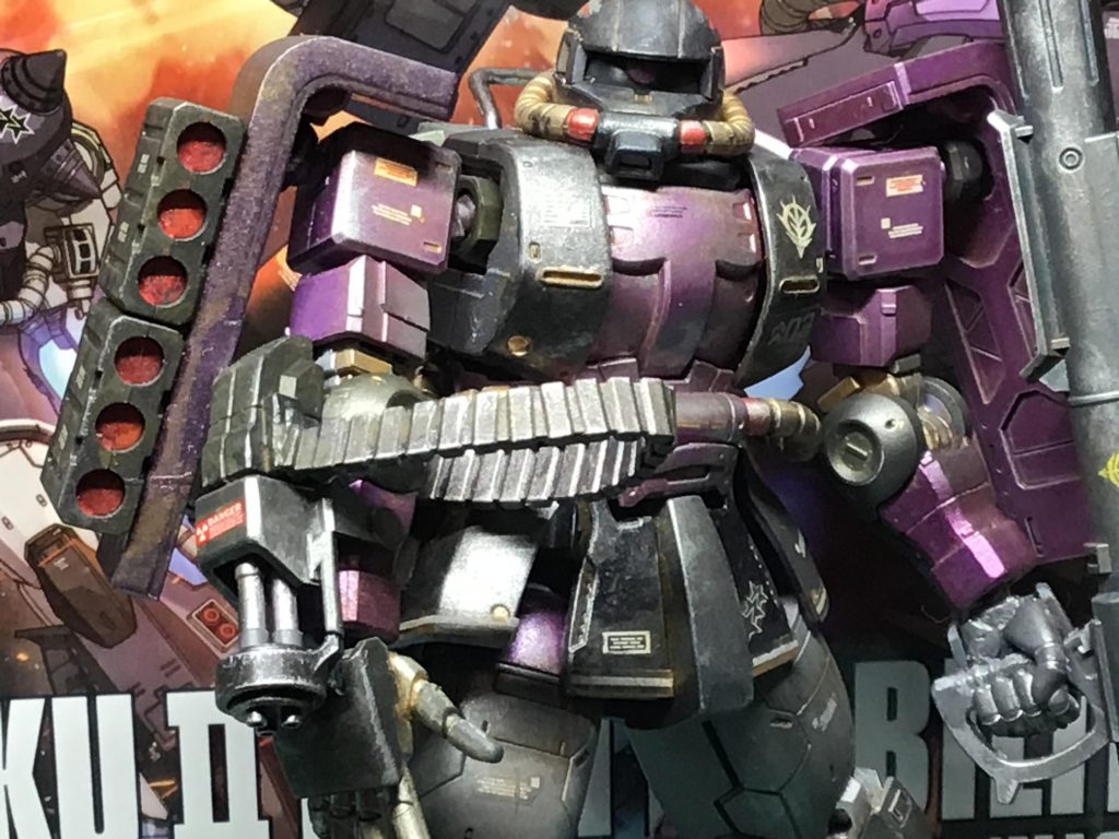 ザクはジャンクパーツからガトリングを徴用