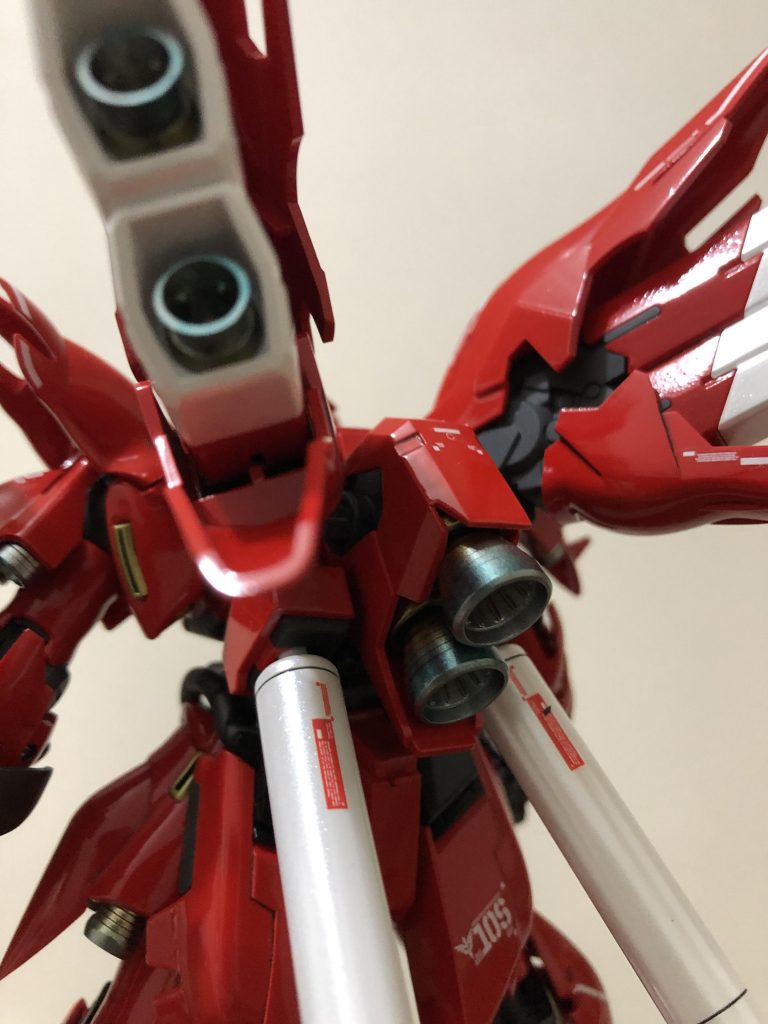 バックパックのバーニアのみWAVEのバーニアに交換してあります。
焼け色は今回はクリアカラーでやってみました。