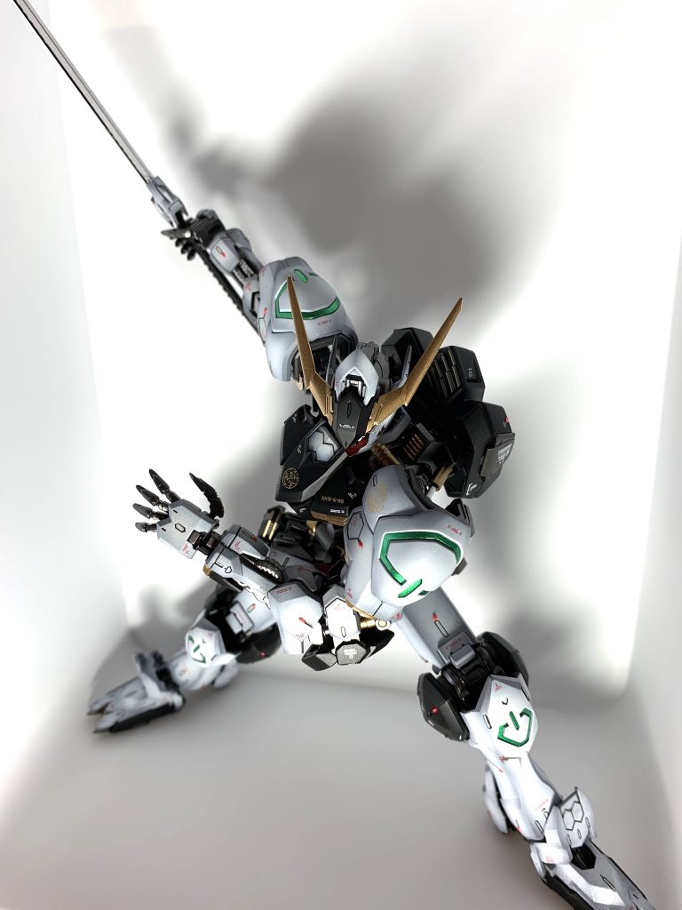 鉄の呼吸　壱の型　鋼撃ち斬り