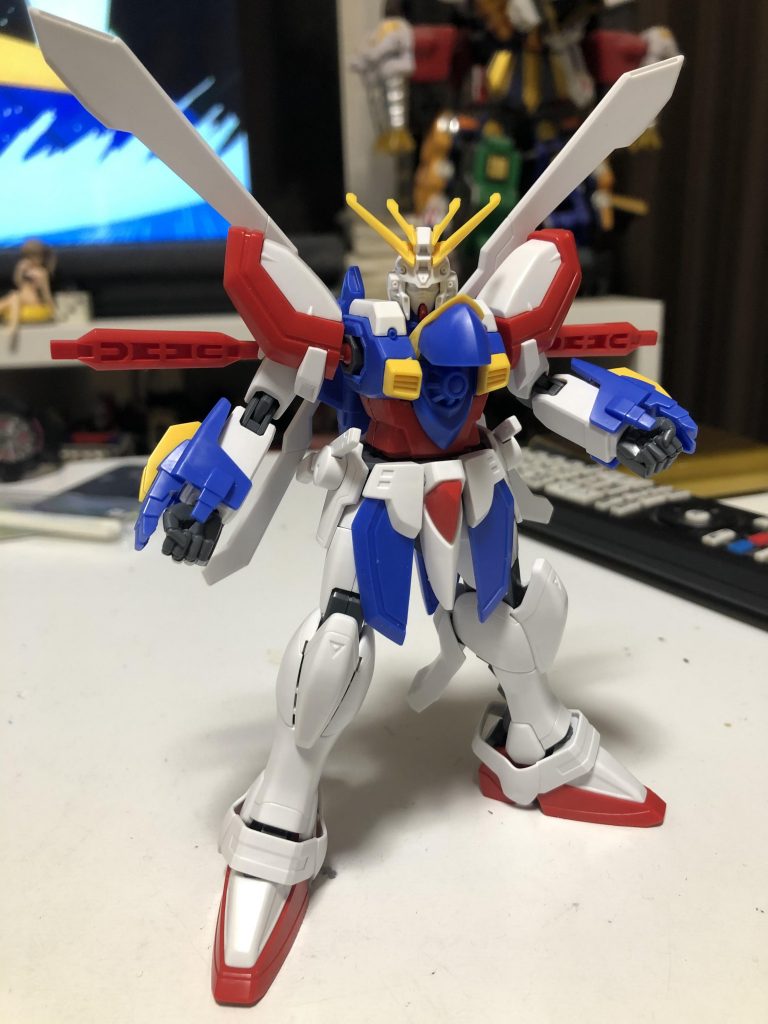 最後に仮組みです。
今回は、前回のシャイニングガンダムで初挑戦した合わせ目消しに加え、肉抜き埋めやエフェクト作成に初挑戦しました。
粗い部分が多分にありますが、1つ1つなんでも自分でやってみて成長していきたいなと思います!