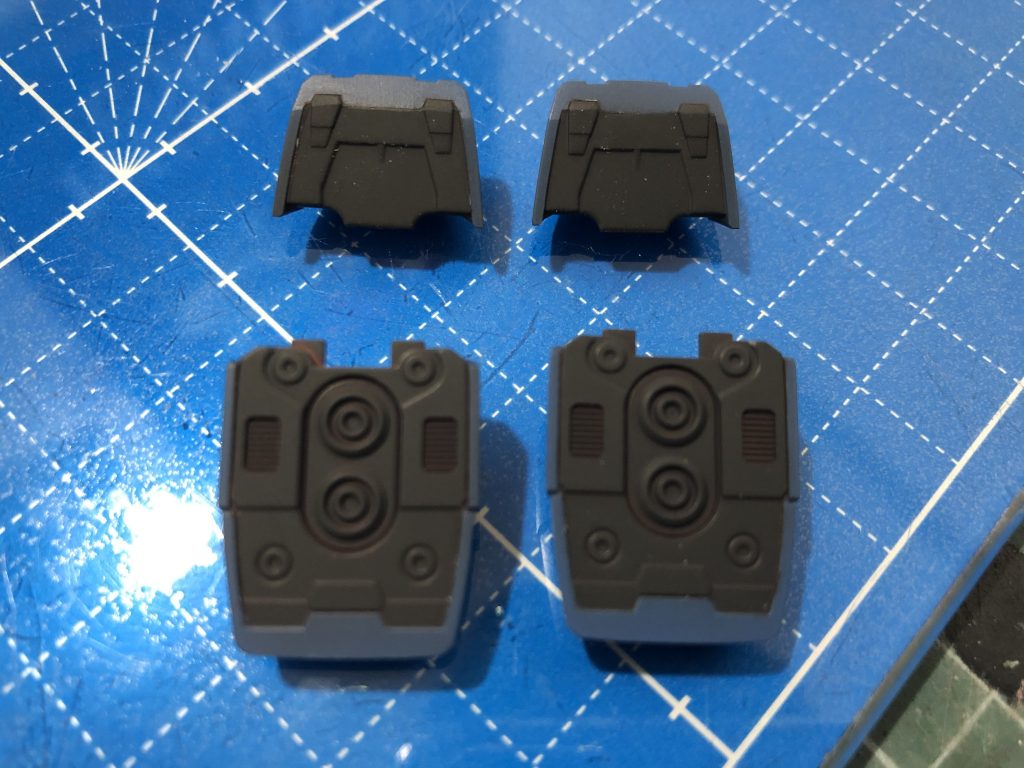 マスキング塗装で、足裏も塗り分けています。