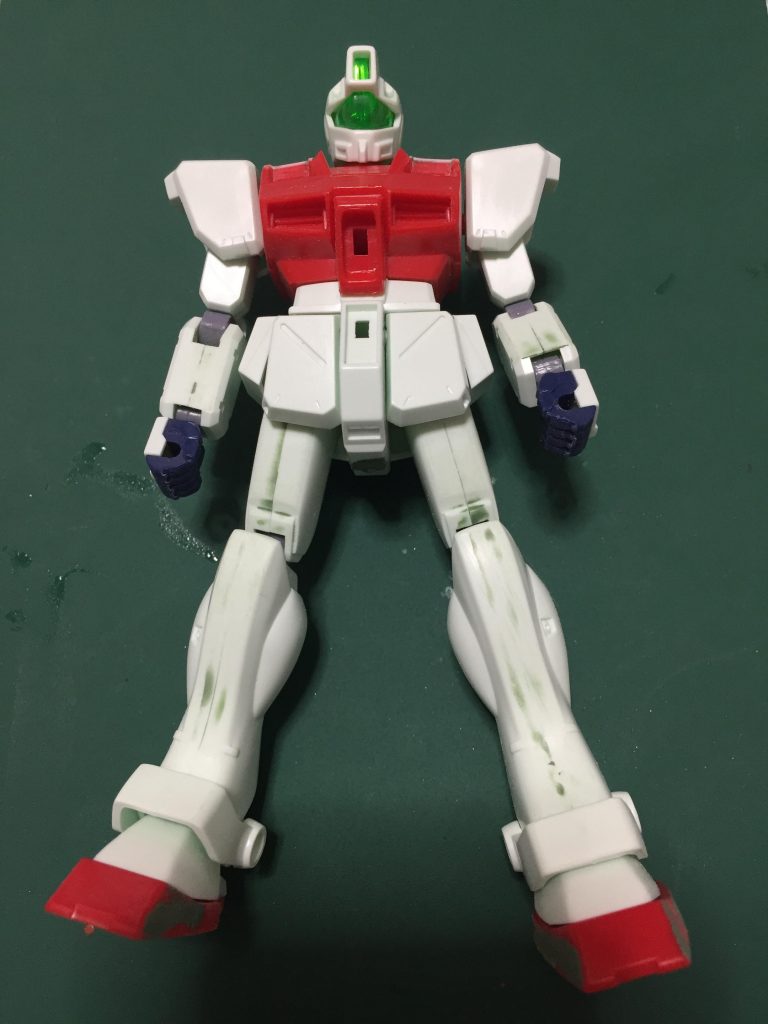 合わせ目消し
この時初めてグリーンパテを使ってみました