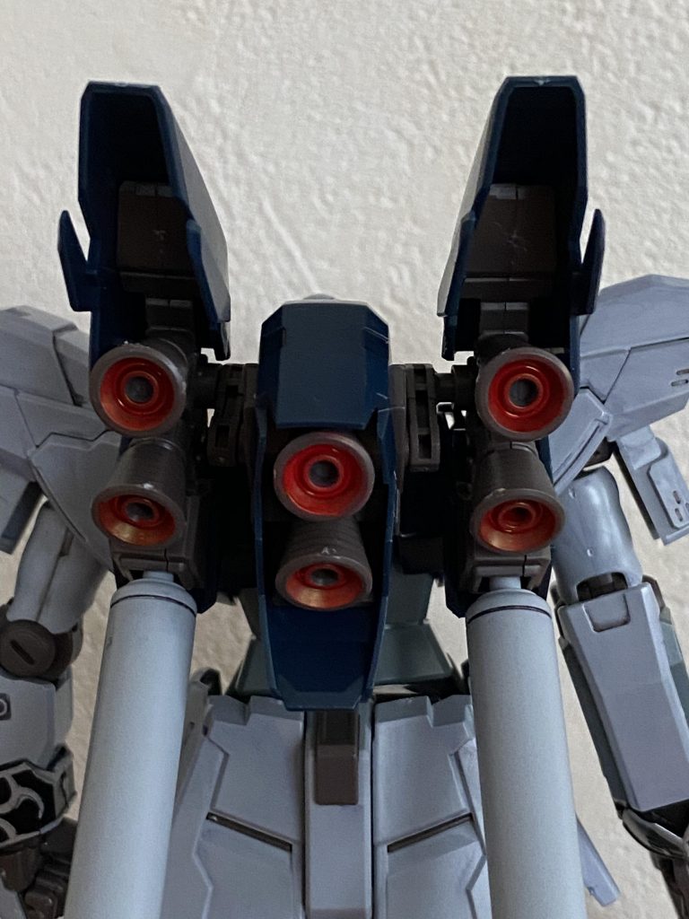 フレキシブル・スラスターは赤のガンマカで。