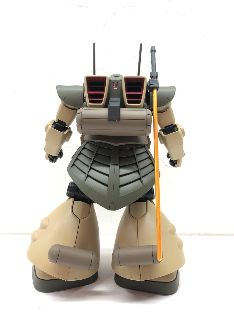 背面　ドワッジの特徴的なリアスカートがカッコイイですね。