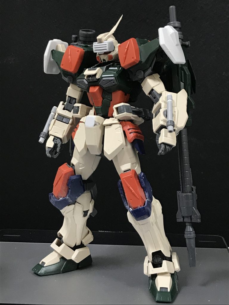 塗装前の写真
不器用なのでひたいの3本線を切り抜くのが一番大変でした^_^;