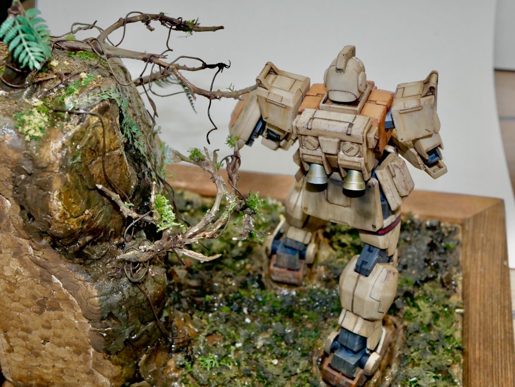 ジオラマのベースは主に100均で揃えています。