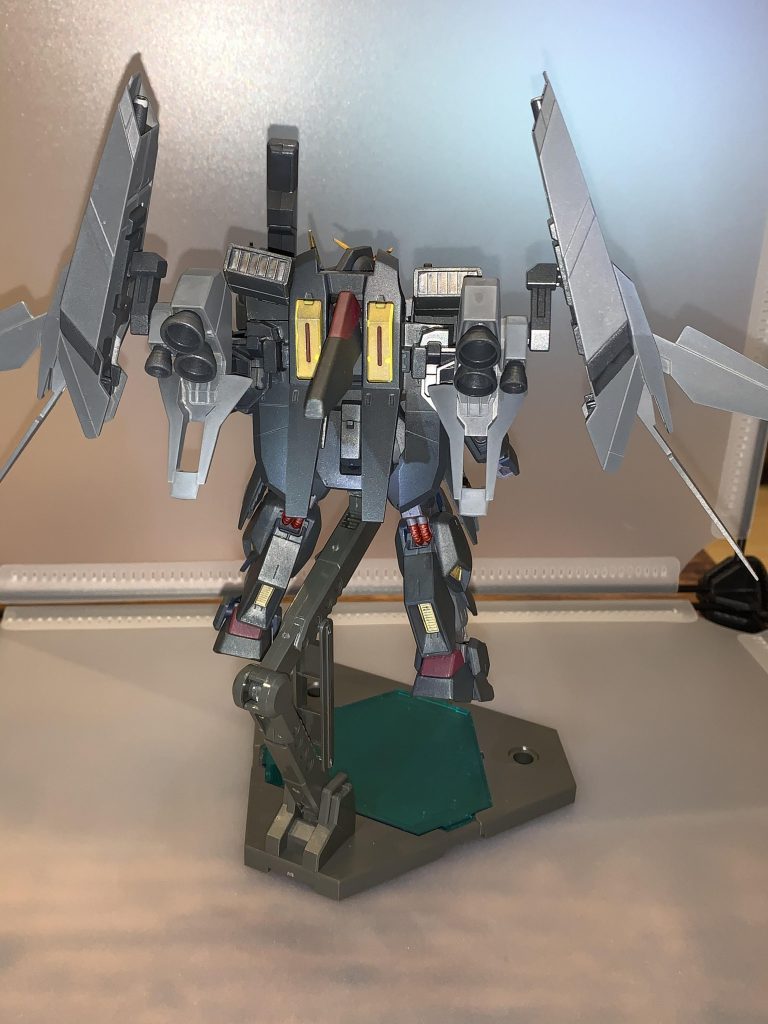 リガズィのBWSとリゼルのバックパックを接着してでっち上げました。