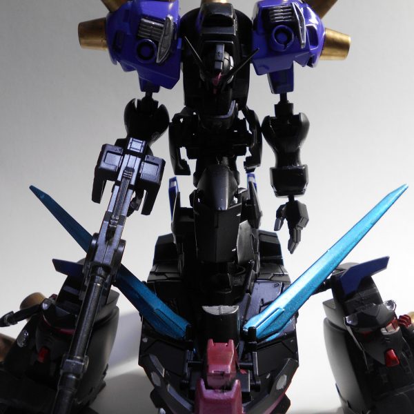 ついにあのゲテモノ襲来