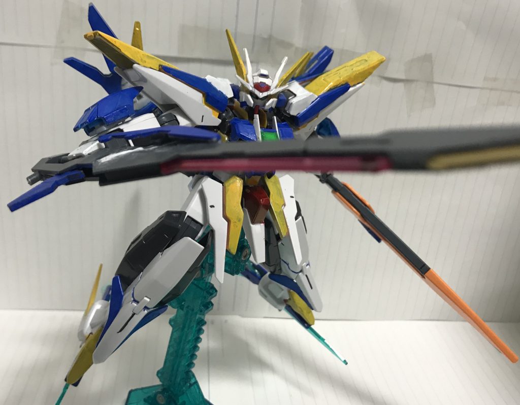 バスターソードとGNブレイドVer.etherと呼ばれる武装の変則二刀流が基本です