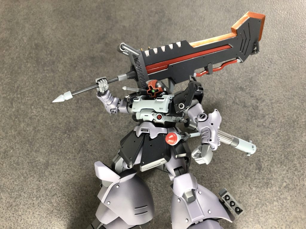 原作ゲーム、漫画ともに宇宙での戦闘のみだったので戦えてましたが、こんなの地上で持ってたらただの的っすよ…(´-`)