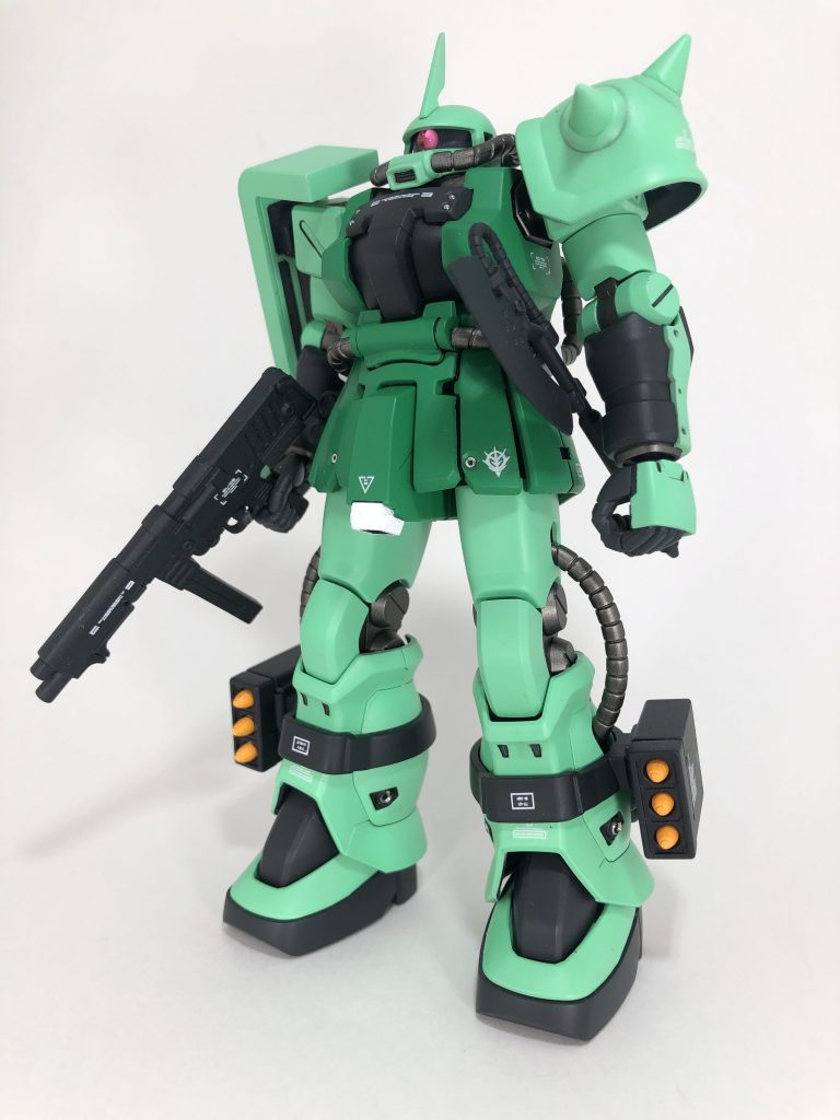 ミサイルポッドは、HG ザクIIから流用しています。