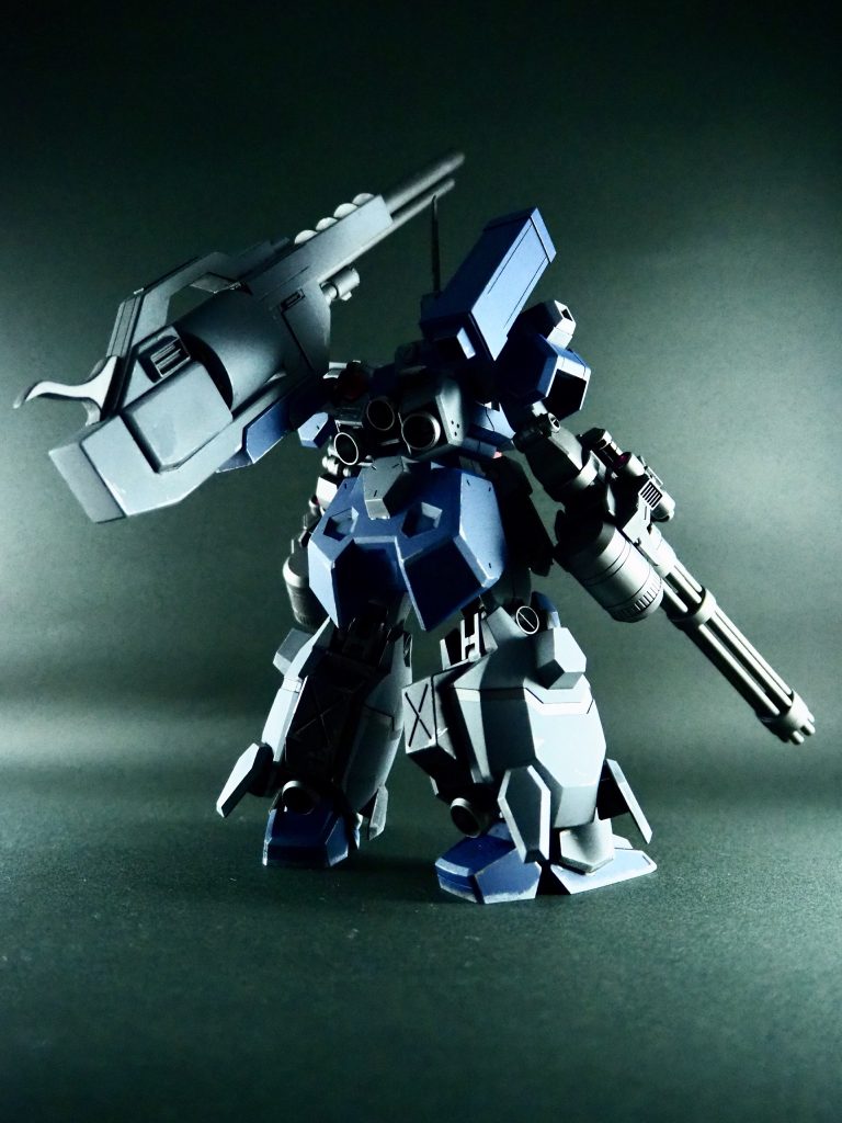 殲滅巨兵–3枚目/制作者:ヤマクロス