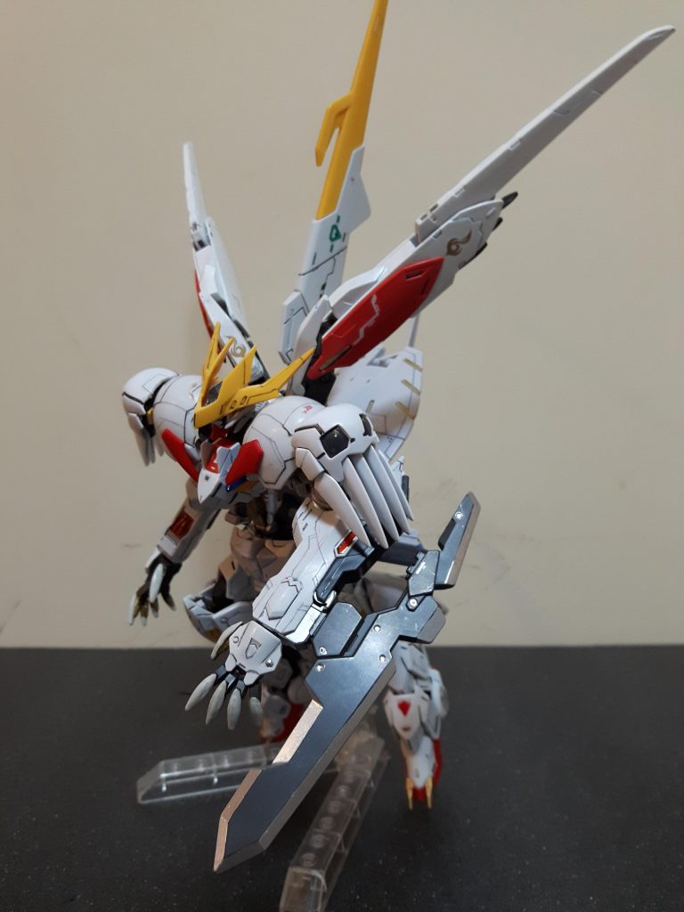 すべてのスラスターをオープンして機動力アップ。