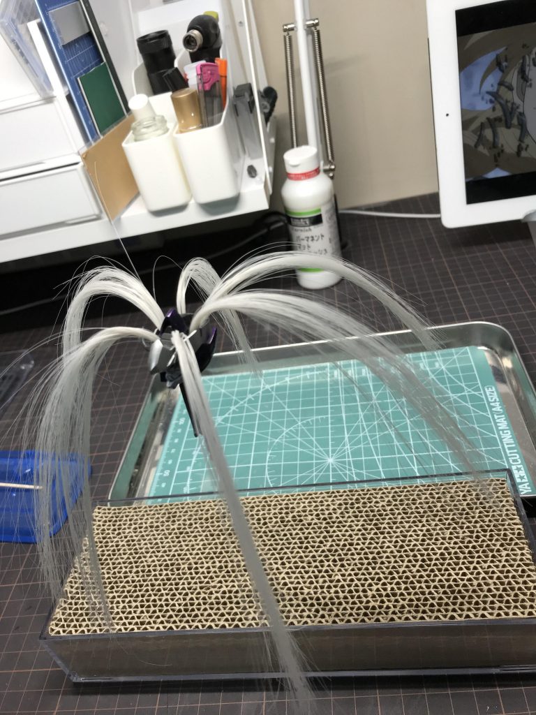 人間用の白髪ウイッグ を購入して頭部に植え込みましたw