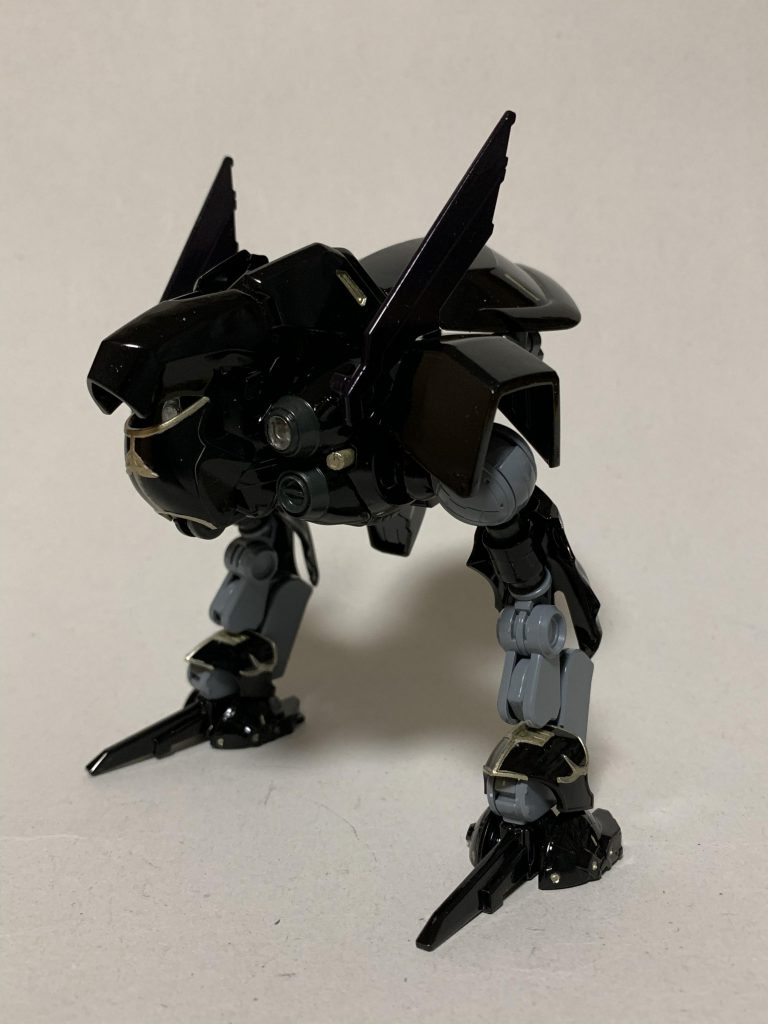 ガストラ工匠製、魔導アーマー型従兵機。 
聖刻暦805年にロールアウトした最新鋭モデルである。
性能重視で設計されたリーパーは非常に高い戦闘力を持つ従兵機として完成した。 
最大の特徴は口部に内臓された大型魔導砲。 
10連装リボルバー式装填装置を搭載したこの魔導砲は最大で10発までの砲撃を可能とする。 
対操兵の有効射程は約150m。射程内であれば機操兵の装甲を貫通し内部までダメージを与えることが可能。 
反面、装填機構が複雑であり10発撃ち切った後は拠点に戻り再装填作業が必要となる。 
砲そのものがかなり大型化し機体の約半分が砲塔になっている為、腕を接続するためのスペースが確保できずリーパーには腕を取り付けることができなかった。
また製造コストも大幅に上昇し高価な機体となってしまっている。 
830年(現代)においても調達台数は500台程度であり、一部の部隊でしか機種転換が完了していない。
従来の魔導アーマーの3大利点であった「汎用性」「高性能」「低コスト」のうち汎用性と安さを捨てて砲撃に特化させてしまった魔導アーマーらしくない魔導アーマーがリーパーともいえる。