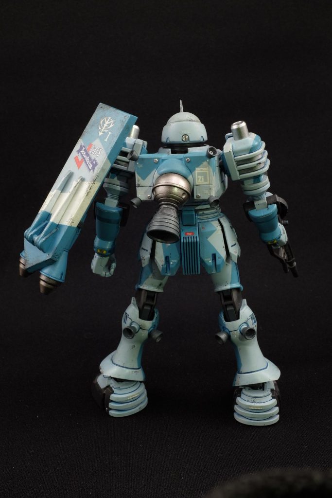 メタルパーツを各所に使っています。某サイトを参考にシールドはひと回り大きくしてます。土星エンジンはいいぞ(gm)(gm)(gm)