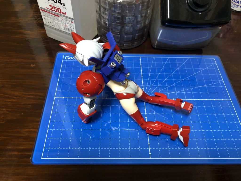 制作工程中の髪カラーは当初はコールドホワイトでしたが、メリハリ感?がなかったので変更。髪はラスキウスのブロンドにしました。