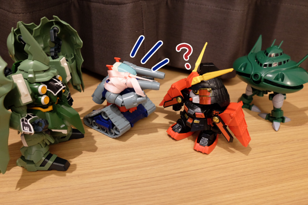 タンク:ちょっとここ!  ならんで!
武者:?  分かった