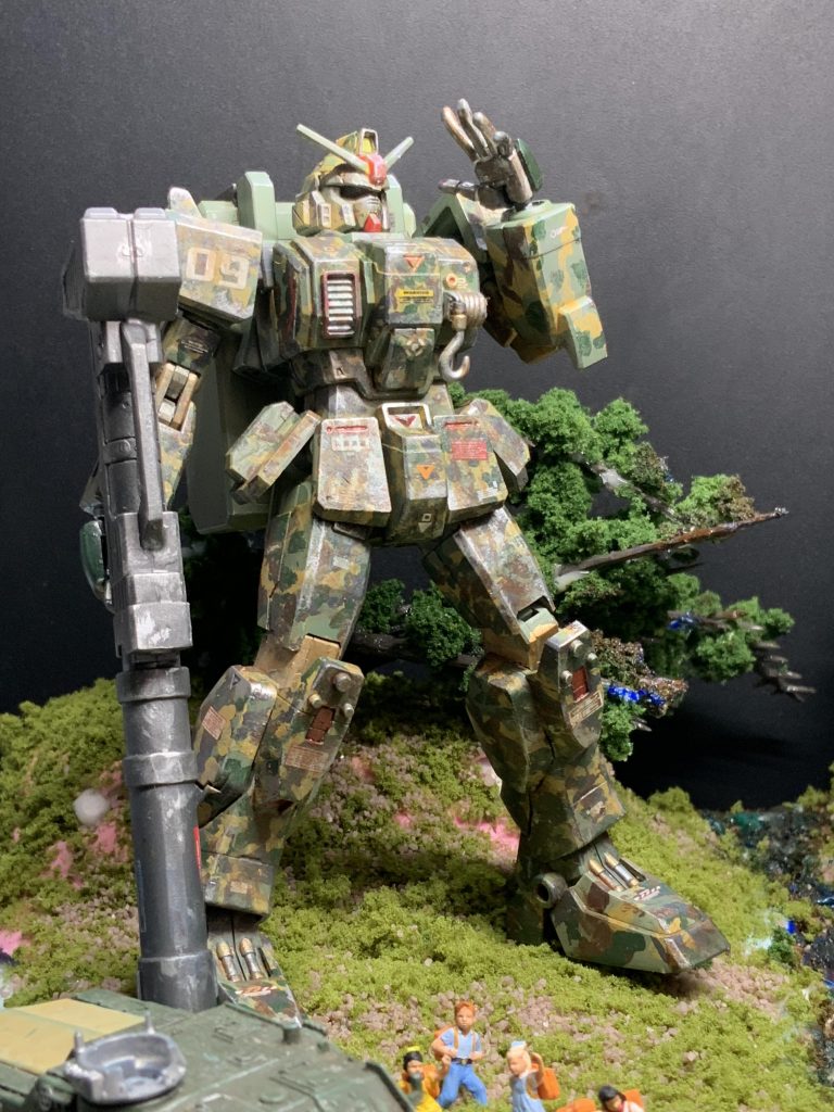 連邦陸自軍ガンダム、敬意を評して敬礼⋯