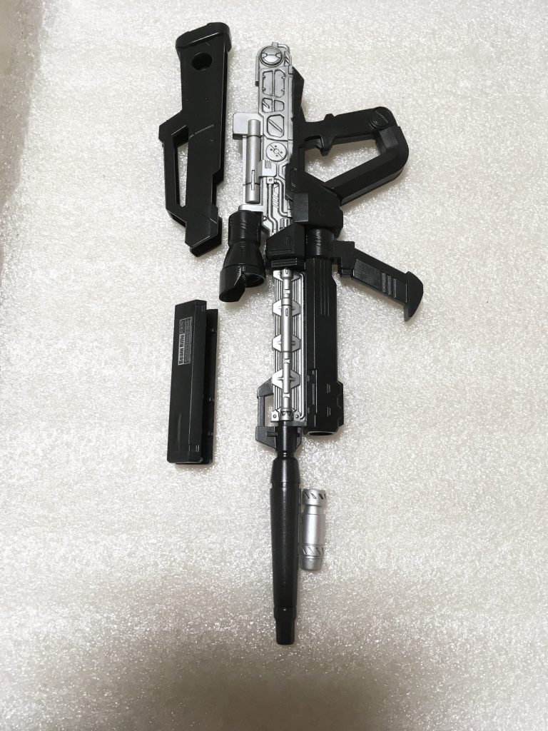 ビームライフルの内部もシルバーで塗り分け