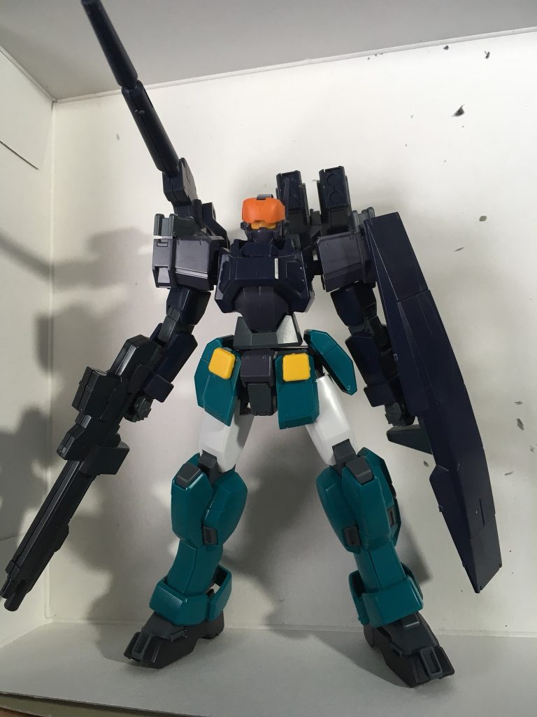 頭を30mmのアーマーセットのパーツに交換。