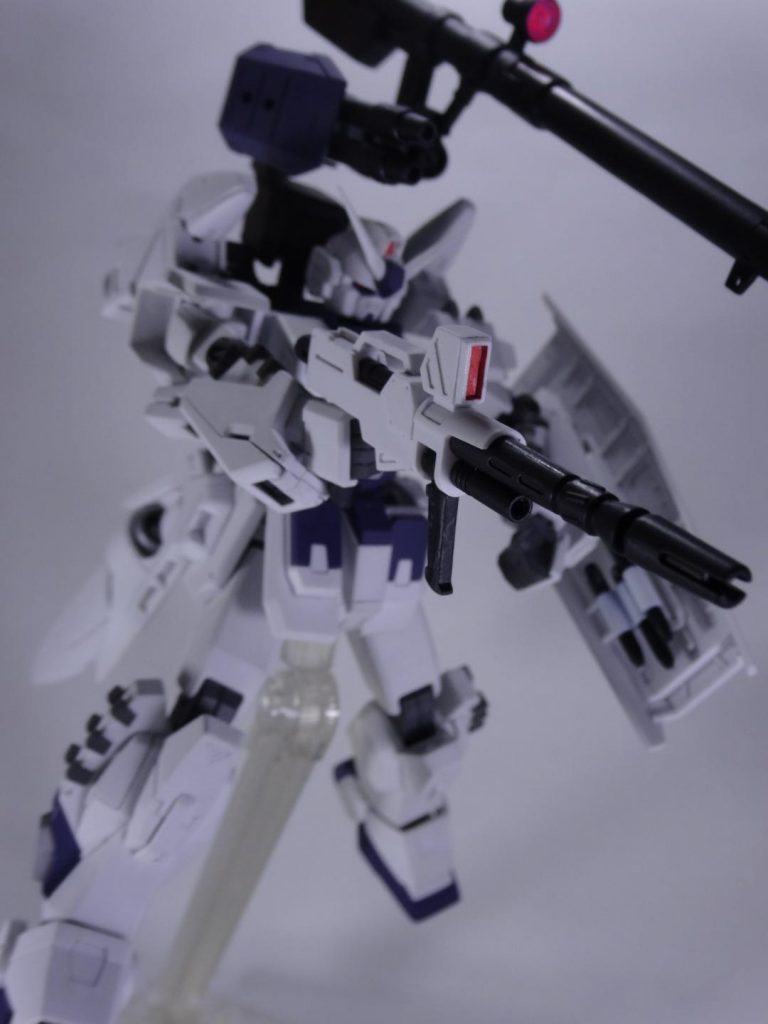 一斉射状態
バズーカにトリガー掛かってないし、反動ヤバそうだけどへーき、へーき