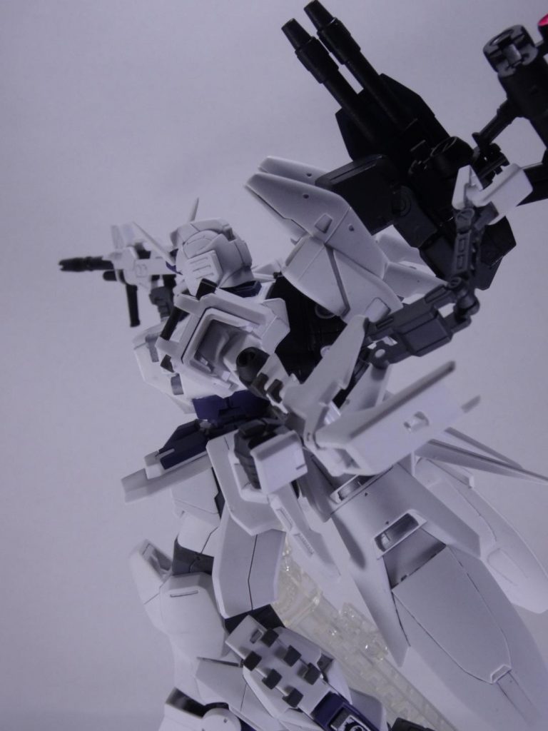 フォールディング・アーム展開
腕はほぼそのままなのでGP-03の隠し芸は健在